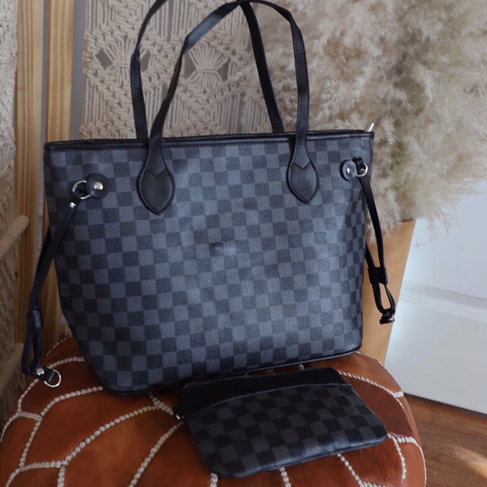 The Luxe Checkered Tote- Black